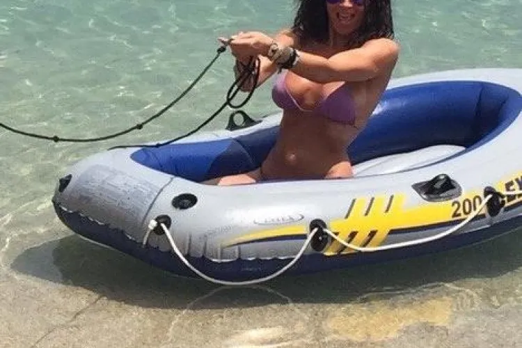 Mihaela Rădulescu are probleme cu silicoanele, susțin medicii esteticieni - FOTO