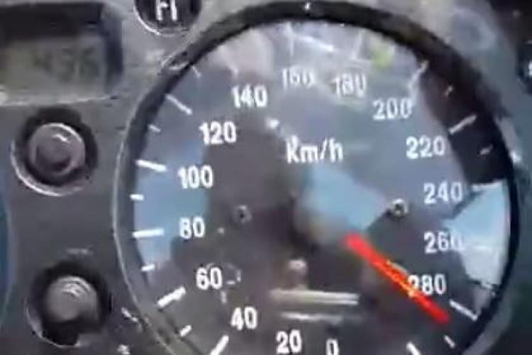 A atins 290 km/h pe Autostrada Transilvania - VEZI imaginile VIDEO