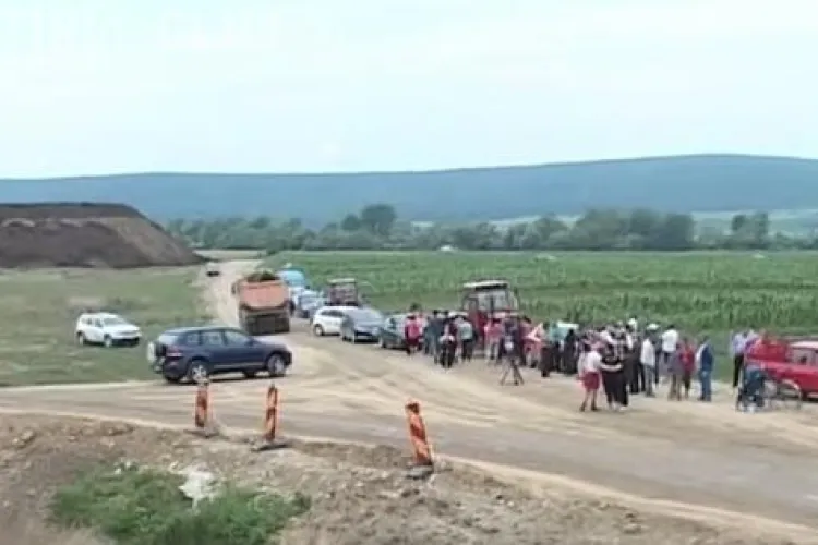 Oamenii au blocat lucrările la autostrada Sebeș-Turda. Care este MOTIVUL REVOLTEI - VIDEO