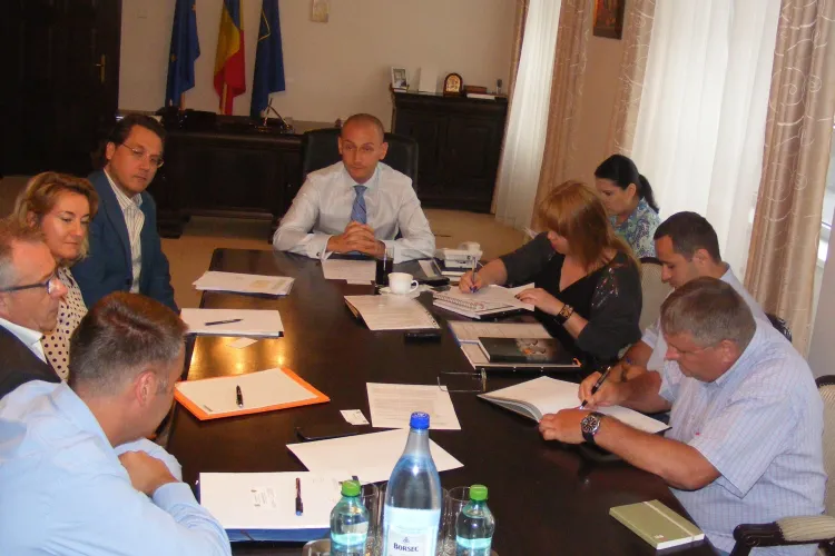 Consiliul Județean Cluj somează Asocierea condusă ATZWANGER SPA să nu își bată joc de Cluj