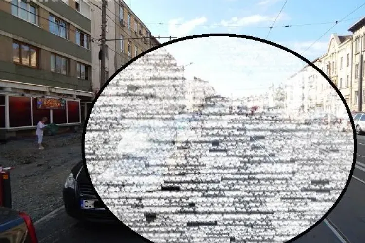 Troleibuzele, blocate pe strada Horea, din cauza șoferilor NESIMȚIȚI. Cum și-au lăsat mașinile parcate FOTO