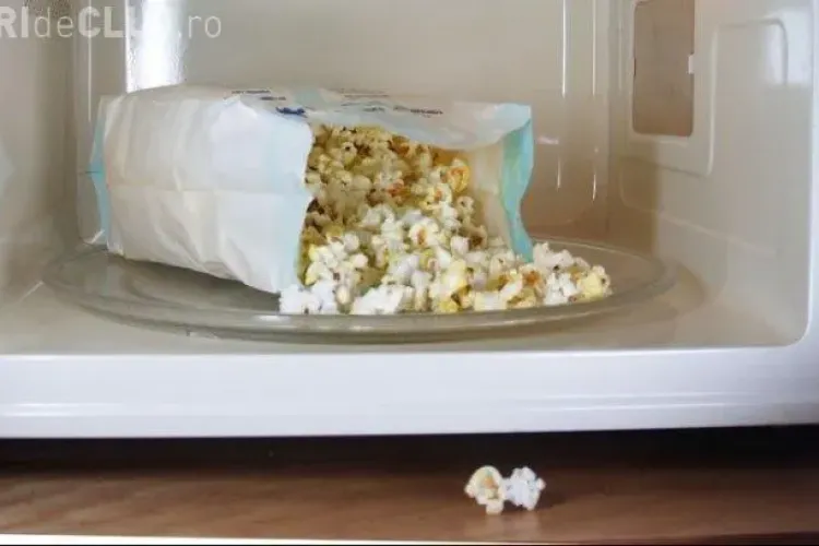 Mănânci popcorn la microunde? Citește și nu o să mai mănânci niciodată