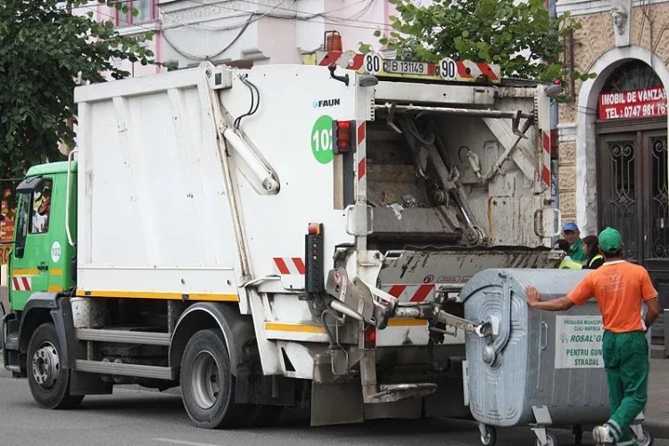 Gunoaiele din Cluj-Napoca se scumpesc cu 1,33 lei de persoană. Firmele vor plăti de TREI ori mai mult