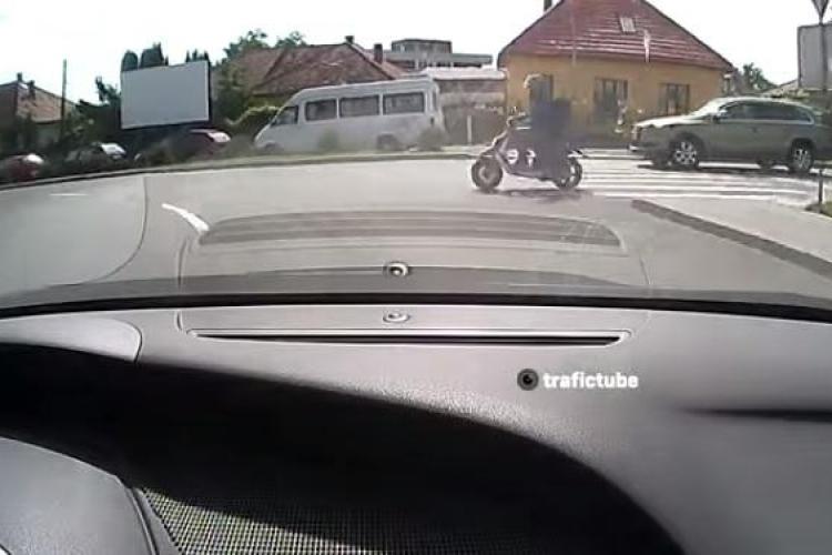 Scuteristul din IMAGINE i-a produs un ȘOC unui șofer în Zorilor! Ce s-a întâmplat - VIDEO