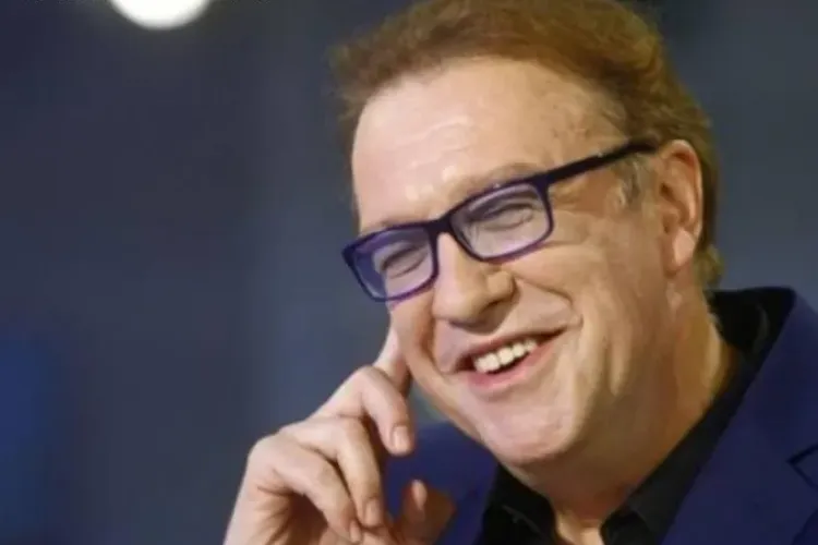 O angajată de la Urgență, anchetată după ce s-a fotografiat cu Gabriel Cotabiță pe patul de spital - FOTO