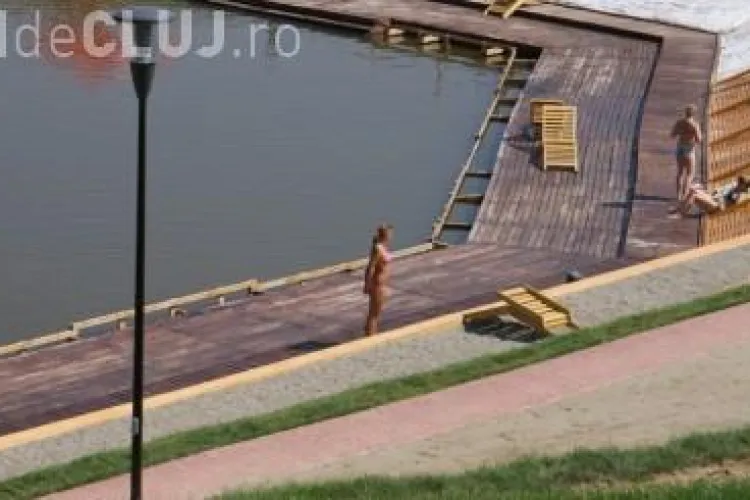 A mers la Parcul Balnear Toroc și a ajuns la spital. Ce a pățit o femeie după ce a intrat într-unul din bazine