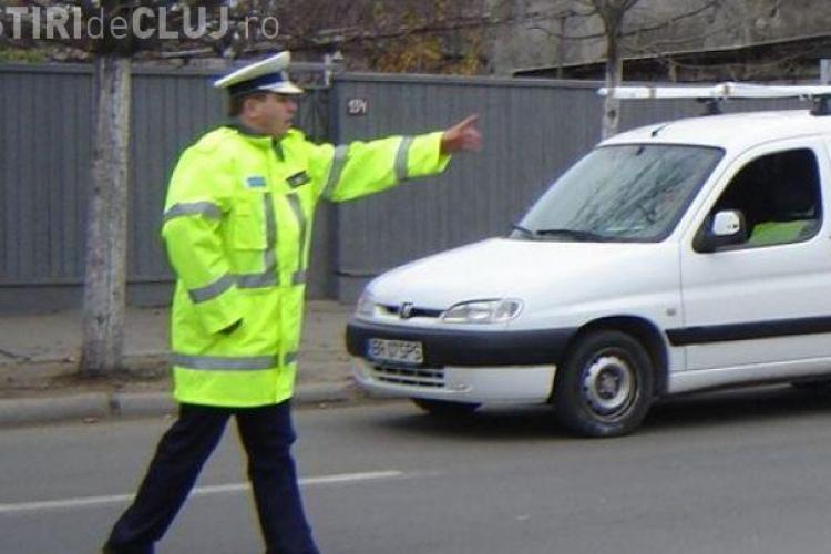 Șofer prins de polițiști în timp ce venea spre Cluj, într-un autoturism neînmatriculat. S-a ales cu dosar penal