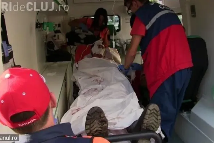 Un clujean a fost atacat de un urs, după ce a salvat un copil de 13 ani - VIDEO