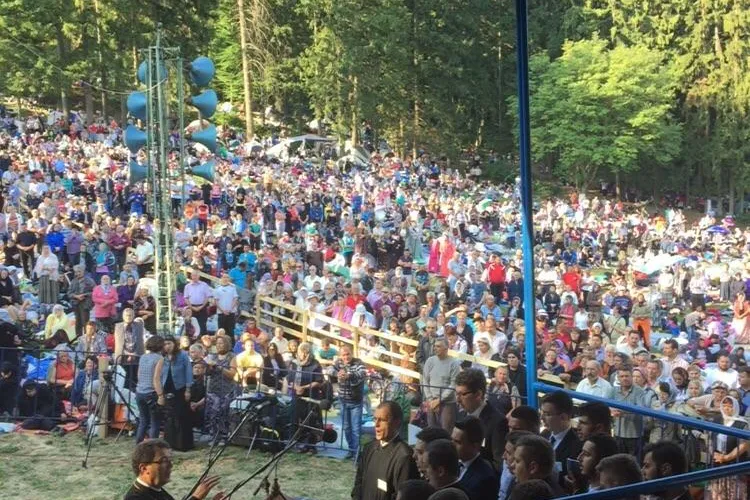 Câți oameni s-au dus la Nicula. Fanatismul religios e în scădere - VIDEO