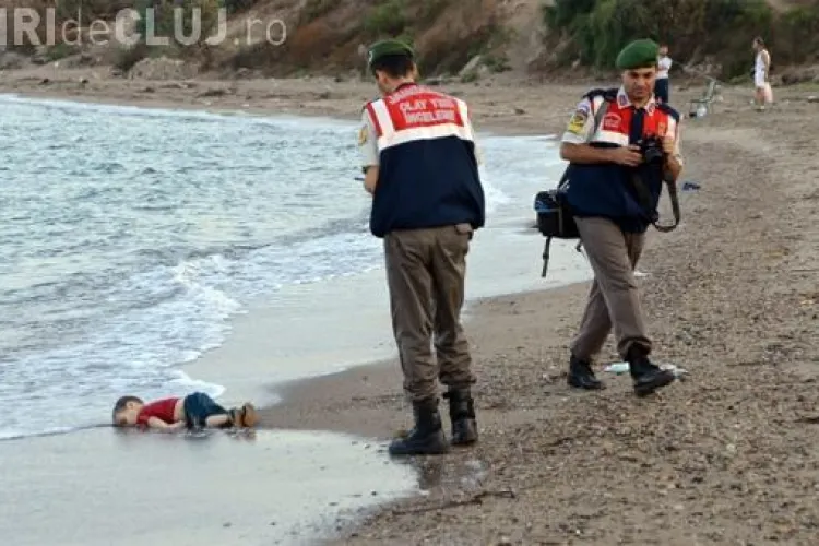 Fotografia șocantă cu un copil sirian de 3 ani, găsit înecat. Imaginea face înconjurul lumii 