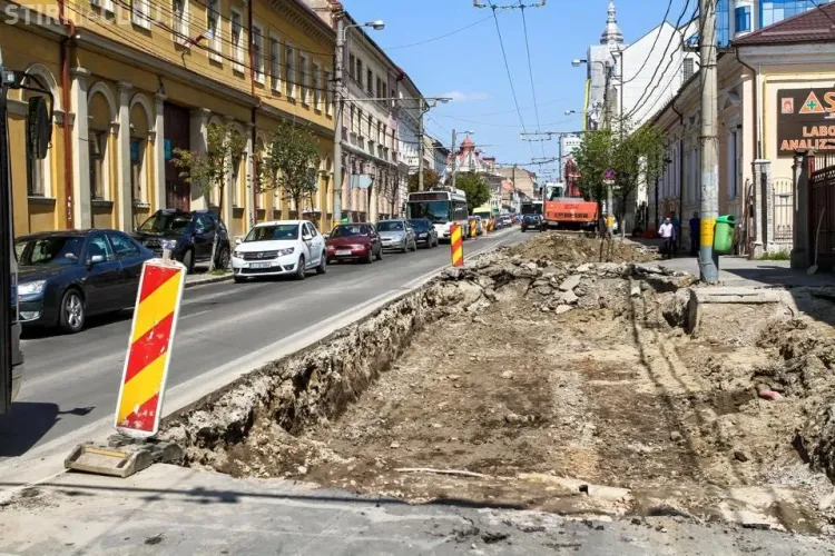 Motilor e blocat. Troleibuzul face 35 de minute: N-am auzit atâtea înjurături, în 25 de ani de mers pe stadion