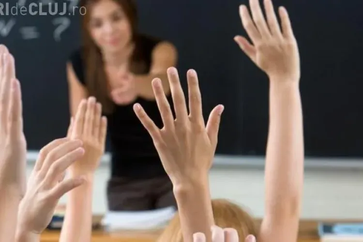 De ce trebuie mărite suplimentar salariile profesorilor de la 1 ianuarie 2016