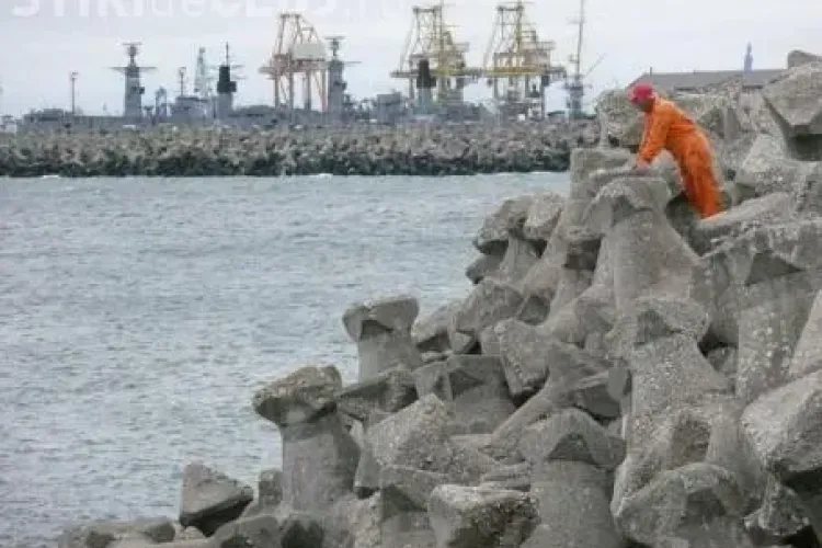 De ce se opune Olanda intrării României în spaţiul Schengen. Ceia e portul Rotterdam