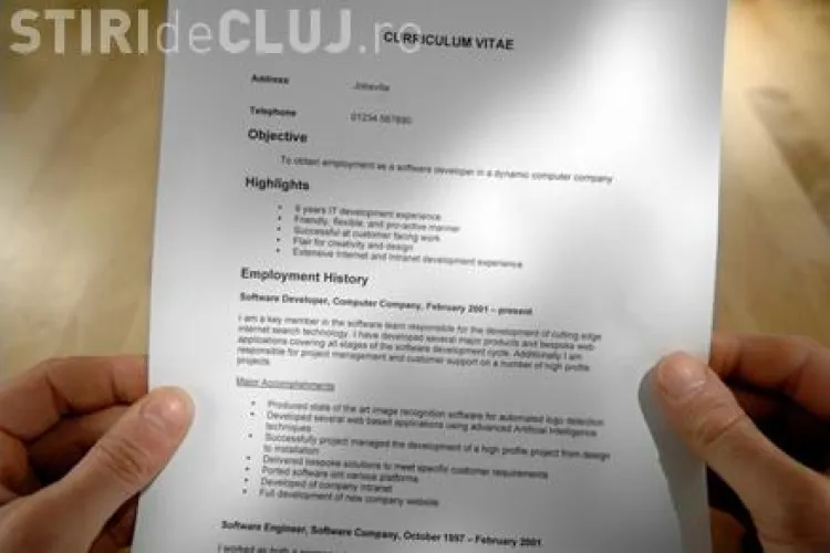 De râsul lumii! Ce fotografii își pun românii în CV-uri