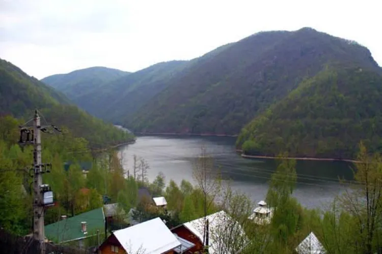 Vilele de la Tarnița verificate de MEDIU. Sunt bănuieli că deversează dejecțiile în apa potabilă a Clujului