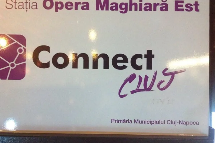 La Cluj, niște ”binevoitori” au șters cu VOPSEA cuvântul Kolozsvar de pe automatele de bilete - FOTO