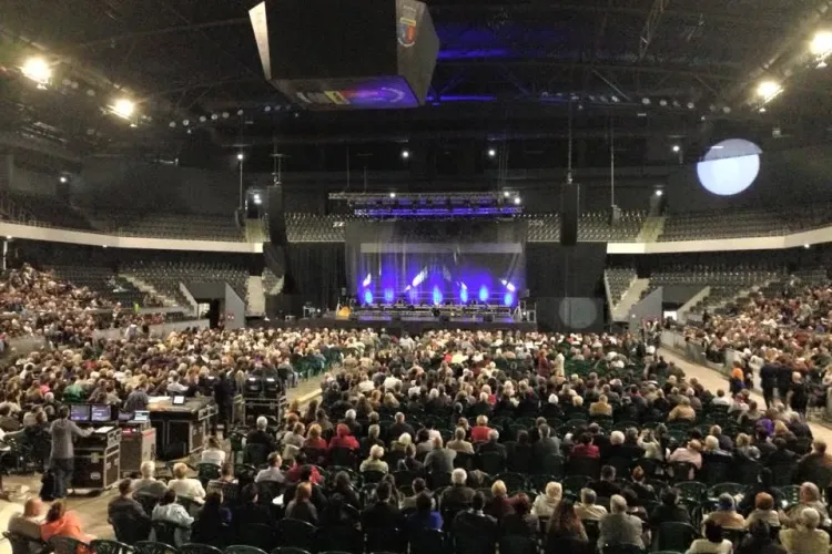 Probleme GRAVE la concertul Red Army Choir de la Cluj-Napoca: Oamenii au HUIDUIT