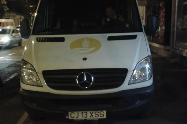 A parcat pe pistă și a lovit un biciclist. Pasul urmator: Plangere la politie! - FOTO