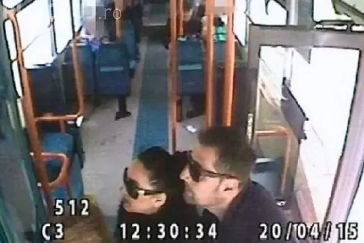 VIDEO - 3 români din Marea Britanie, FILMAŢI când JEFUIAU o bunicuţă în AUTOBUZ