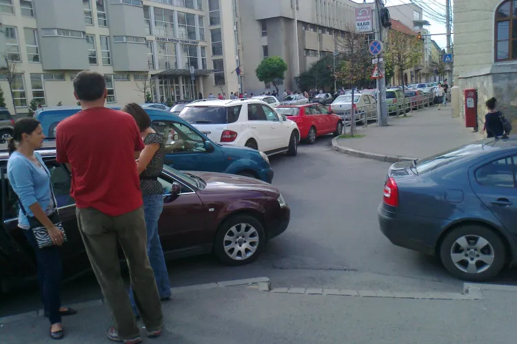 Școlile din centrul Clujului vor avea orar diferențiat. Ambuteiajele apar pe Avram Iancu și Kogălniceau