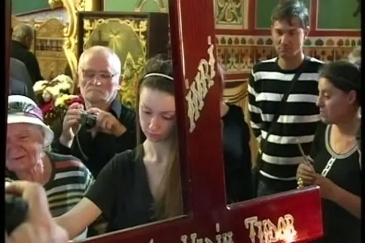 Corneliu Vadim Tudor înmormântat cu incidente SINISTRE