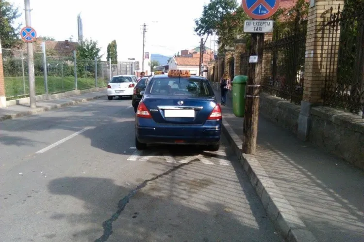 Cluj - Parcare de instructor de școală de șoferi - FOTO