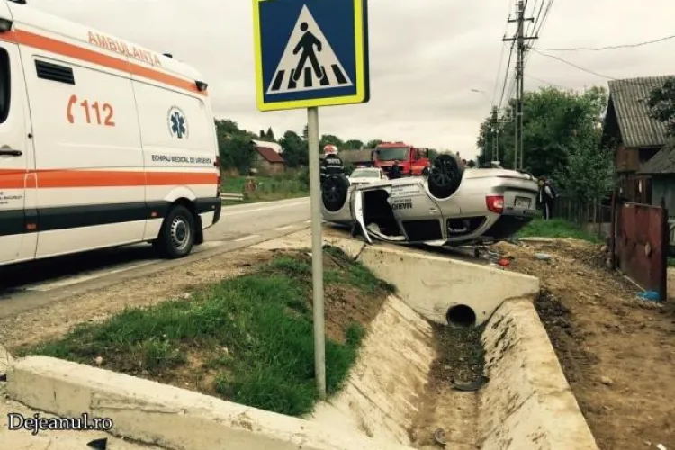 Accident cu cinci victime pe un drum din Cluj. Un șofer inconștient a intrat în depășire fără să se asigure VIDEO