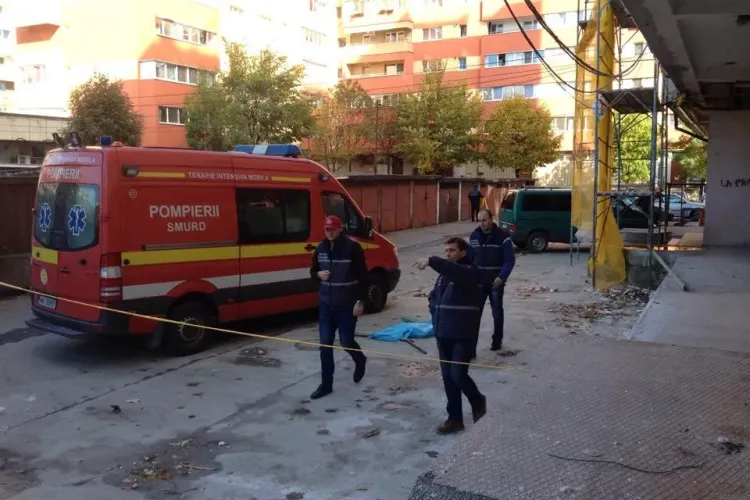 Un copil de 2 luni a fost ARUNCAT pe geam de mamă la Cluj-Napoca. DETALII CUTREMURĂTOARE