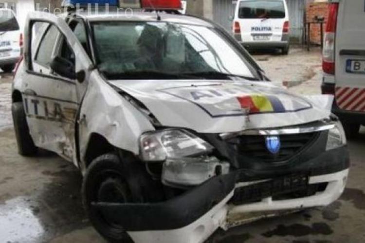 Cine este tânărul MORT DE BEAT din Cluj care a lovit mașina de poliție și a rănit doi polițiști