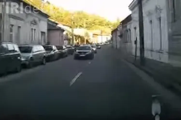 ”Capcană” pentru șoferi pe o stradă din Cluj. Ce a pățit un șofer VIDEO