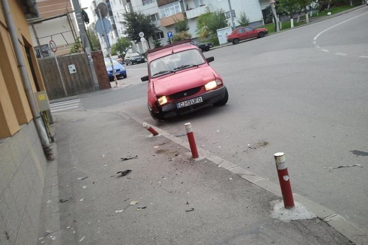 Un clujean a făcut accident în Gheorgheni și și-a ABANDONAT mașina - FOTO