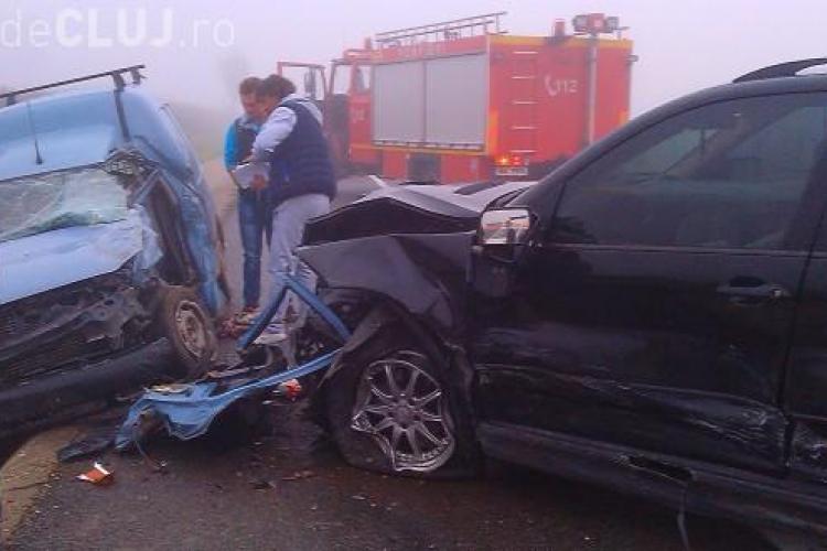 Carambol pe un drum din Cluj! Ceața a dus la un accident în lanț - FOTO