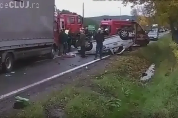 Taximetrist răsturnat la Cluj! Șoferul s-a crezut la Need for Speed - VIDEO