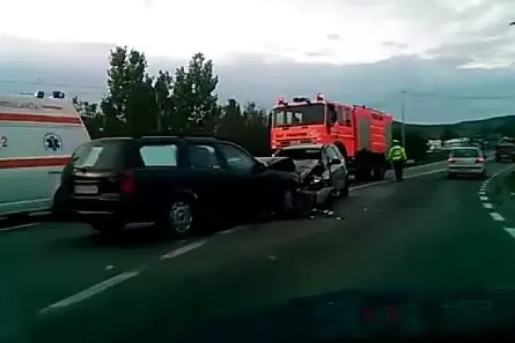Accident în Apahida. Cinci persoane au fost rănite - VIDEO