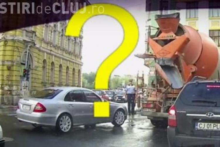 Incident în centrul Clujului! S-a trezit că o betonieră s-a urcat peste el sub ochii polițistului - VIDEO