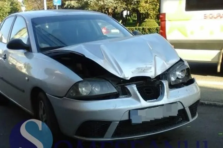 Mai mulți pietoni aproape au fost loviți pe trecere la Gherla. Un șofer neatent a fost de vină