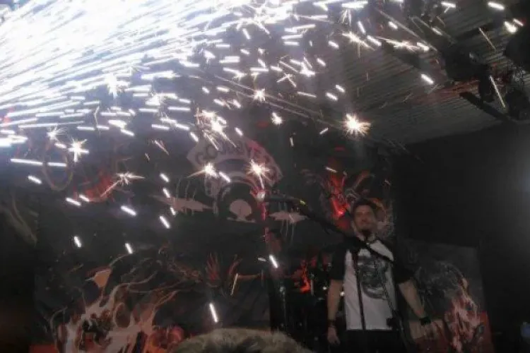 Primele CONCLUZII după tragedia de la Club Colectiv: ”S-a folosit un singur extinctor”