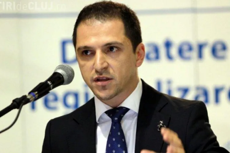 Un parlamentar e cu demisia pe masă, după proteste. Le cer tuturor colegilor să facă la fel