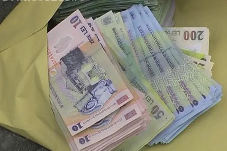 Cluj: Bani falși RIDICAȚI de la Carrefour Mănăștur