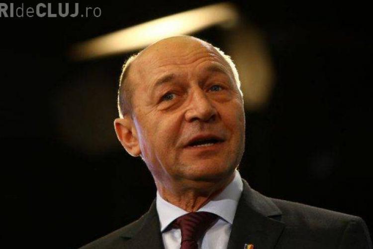 Traian Băsescu: Să închidem cluburile nu e o soluție. Să primească credite de la stat