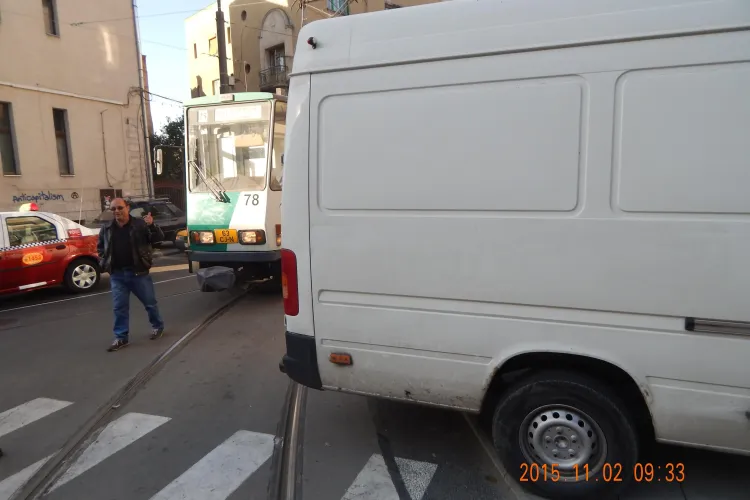 Tramvaiul, blocat la Cluj-Napoca de trei ori în două zile. În 2015, au fost 130 de blocaje