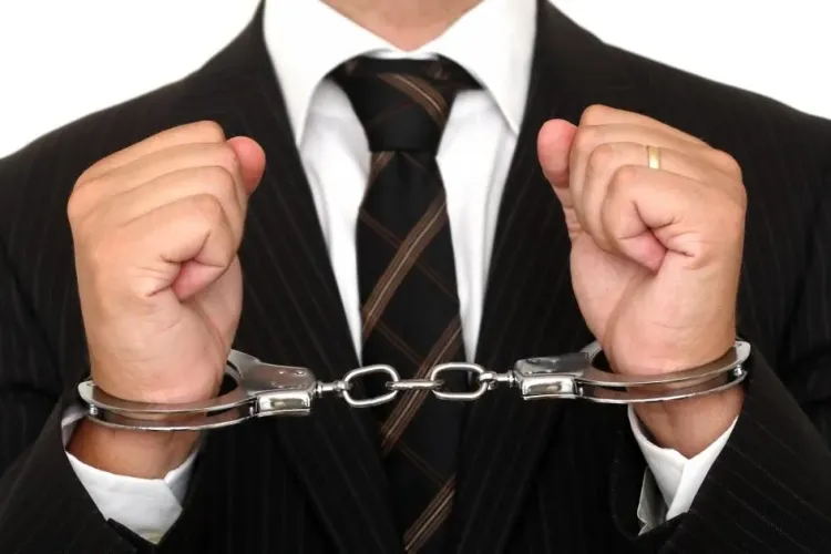 Oficial Banca Mondială: În România corupţii sunt arestaţi, dar ies după un an, doi şi se bucură de banii furaţi