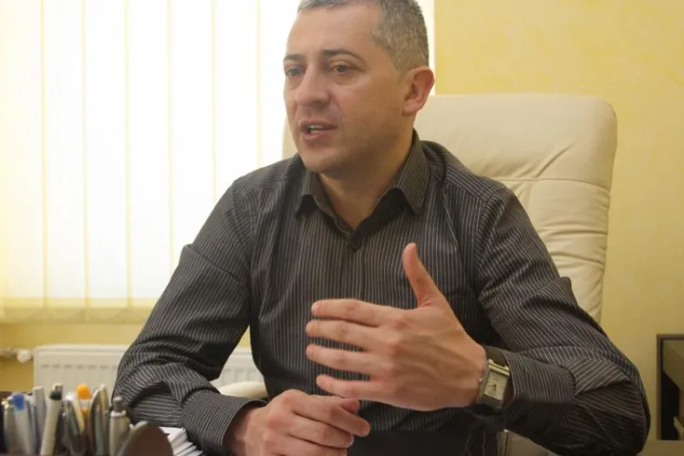 Daniel Don, șeful AJOFM Cluj, ar fi luat 800.000 de lei mită. Le cerea angajaților bani din salariile europene