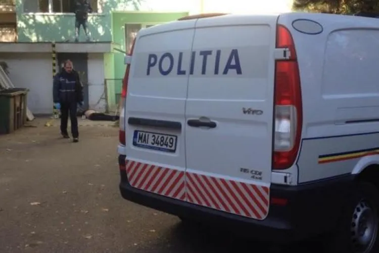 Tragedie în Grigorescu. O femeie s-a aruncat de la etajul opt al unui bloc de pe strada Fântânele