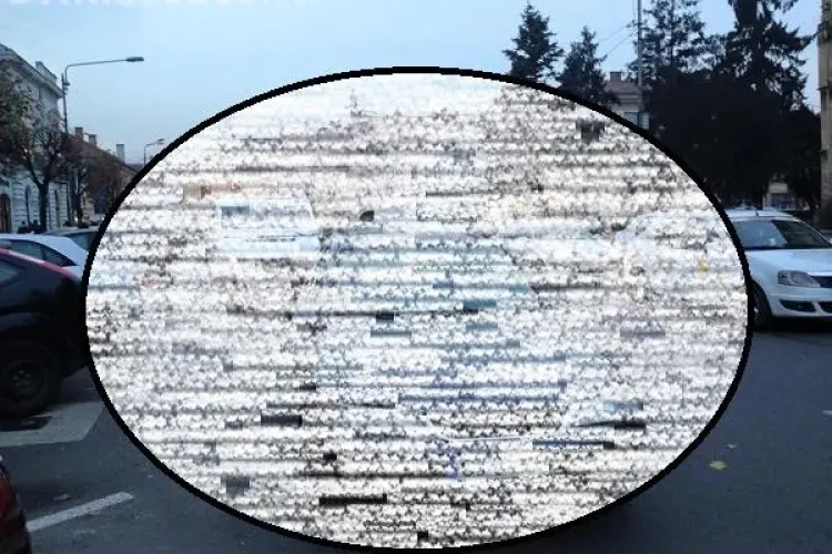 Un clujean și-a lăsat mașina parcată în mijlocul străzii, în Piața Unirii: ”Asta înseamnă să fii mafiot” FOTO