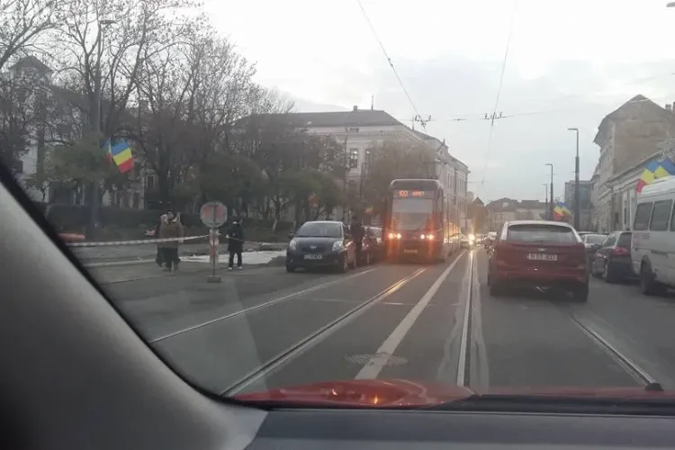Așa se blochează tramvaiul pe strada Barițiu - FOTO