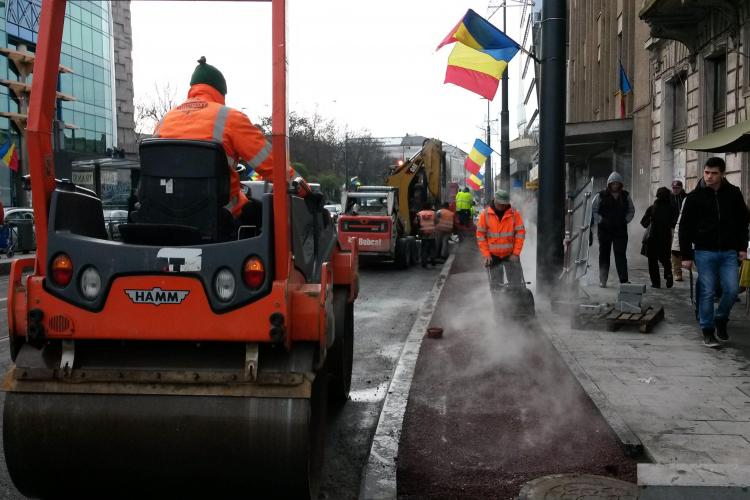 Se toarnă pistele clorate de bicicliști de pe strada Barițiu - FOTO