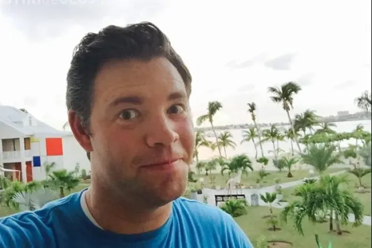 Un bărbat s-a lăudat pe Internet că și-a înșelat soția. Cum s-a schimbat totul într-o declarație de dragoste