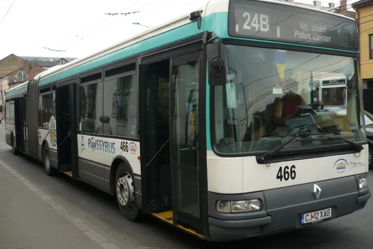 Pățania unui clujean într-un autobuz 24B: Care e diferența între RATUC si Colectiv? Nu se respectă numărul de persoane permise