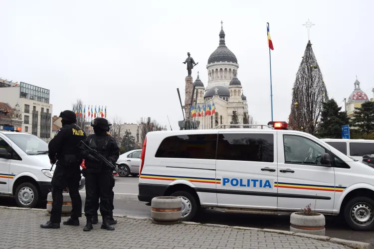 300 de polițiști clujeni sunt pe străzi în noaptea de Revelion. 35.000 de oameni sunt așteptați pe străzi